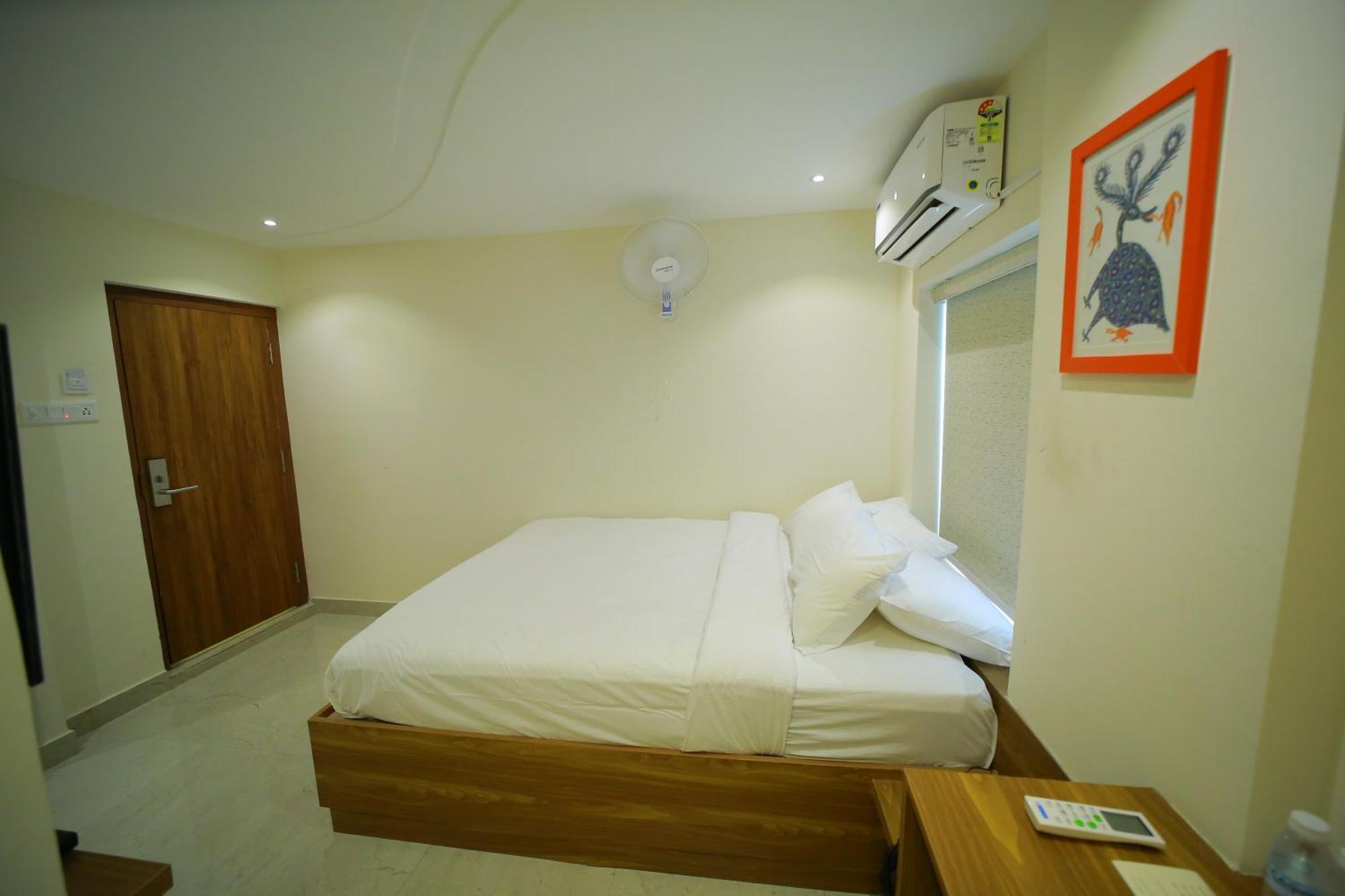 Dhruv Elite And Banquets Hotel Haidarábád Kültér fotó
